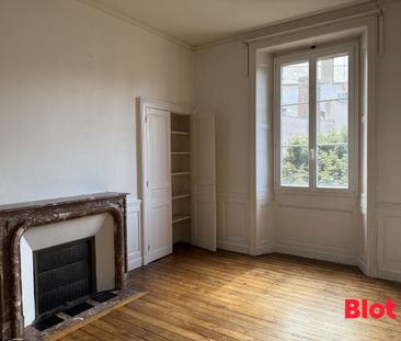 Location Appartement 6 pièces 133m² RENNES 35000 - Photo 4