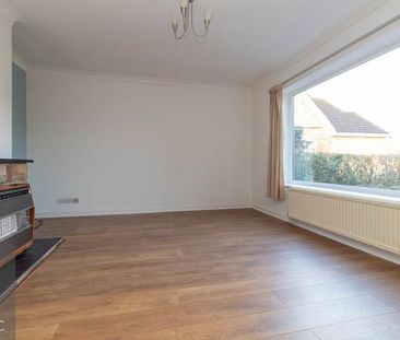 3 bedroom semi-detached bungalow to rent - Photo 2