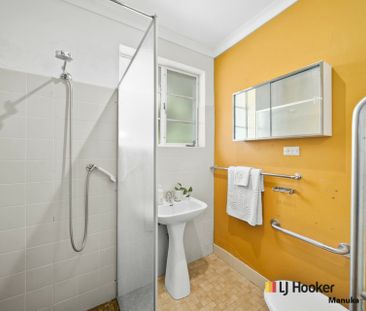 8 Wells Gardens, Griffith ACT, Belconnen - Photo 2