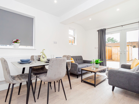 9 Shelley Close - Stunning Five-bedroom property in Headington Rm 2 - Small Double - Photo 3