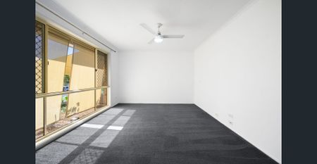 A spacious, family-friendly 4-bedroom home offering comfort and convenience in a prime Parkwood position. - Photo 2