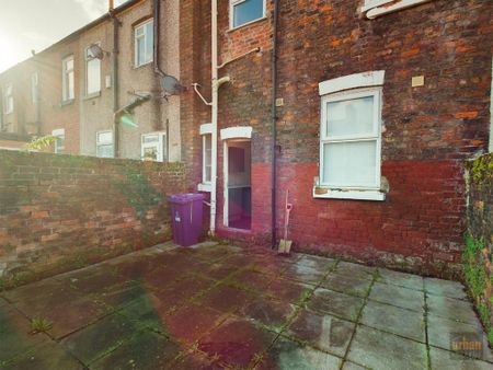 3 bedroom terraced house to rent - Photo 4