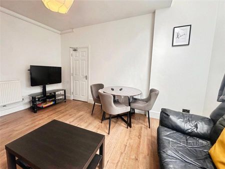 house to rent School Road, Hall Green, Birmingham, West Midlands, B28 - Photo 2