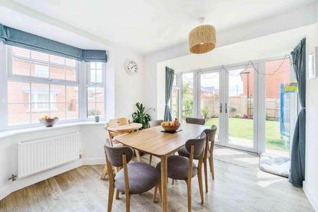 Kings Gate, Abingdon, OX14 - Photo 4