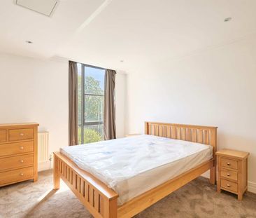 Point Wharf Lane, TW8, London - Photo 1