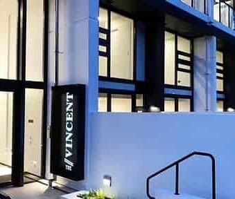 Stylish 1 Bedroom Central Apartment - Photo 4