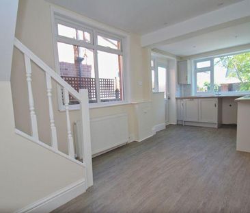 3 bedroom terraced house to rent - Photo 6