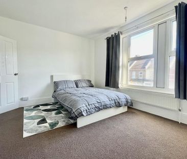 3 bedroom house to rent - Photo 3
