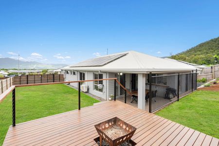 FANTASTIC NEW FAMILY HOME WITH MOUNTAIN VIEWS - Photo 3
