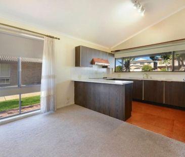 3 BEDROOM VILLA - Photo 4