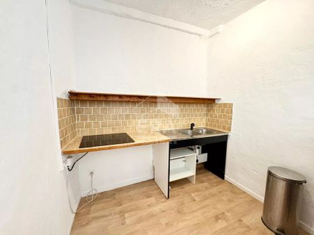 2 pièces loué vide dans village de Fayence - Photo 3