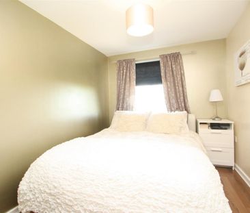 2 Bedroom Apartment To Let - Photo 5
