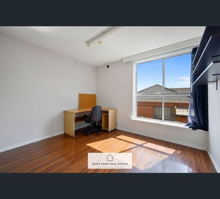 3/17 Gordon Street, Footscray, Vic 3011 - Photo 4