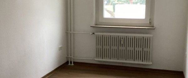 Komm nach Heisingen: schön aufgeteiltes , renoviertes EG, 3 Zimmer mit Balkon, in ruhiger Lage - Foto 1