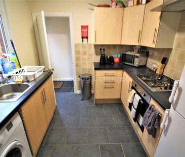 4 bedroom house to rent - Photo 2