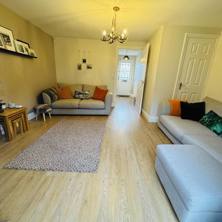 2 bedroom terraced house to rent - Photo 1