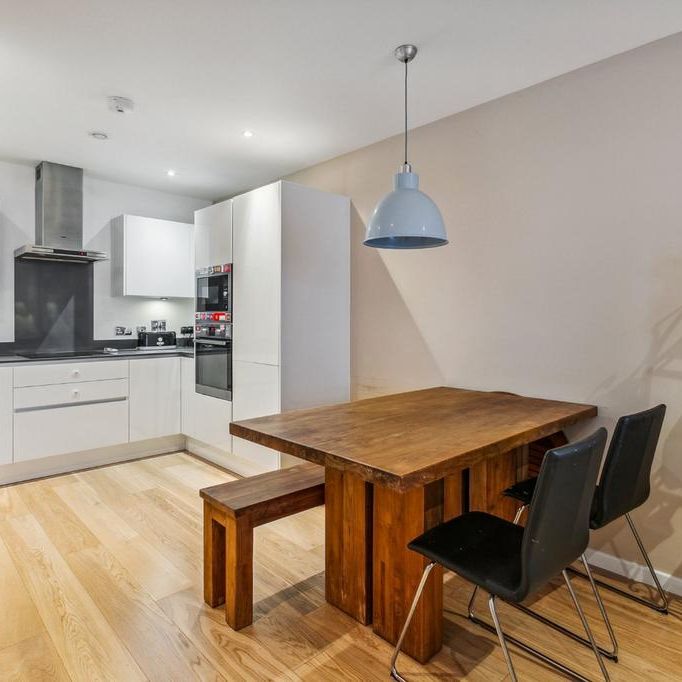 2 bedroom flat to rent - Photo 1