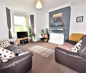 5 bedroom House in Burley Road, Leeds - Photo 1