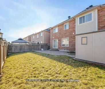 15 Mendoza Drive #Basement - Photo 3