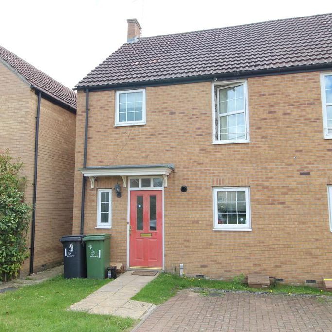 3 bedroom semi-detached house to rent - Photo 1