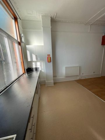 Studio Flat, Brondesbury Villas, NW6 - Photo 4