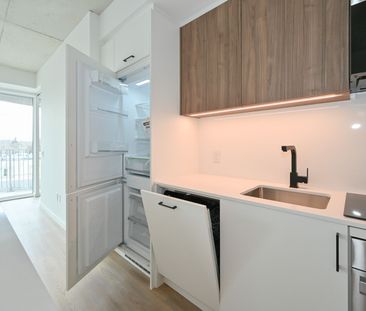 For Lease - 689 The Queensway Drive Unit# 420, Toronto, Ontario - Photo 2