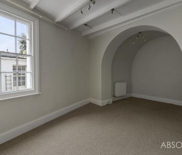 4 bedroom terraced house to rent - Photo 2