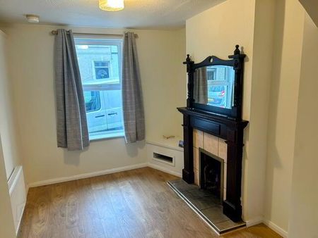 66 Mount Street, Coleraine, BT52 1HQ - Photo 3