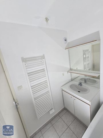 Location Appartement 2 pièces 37m² BAUME LES DAMES 25110 - Photo 4