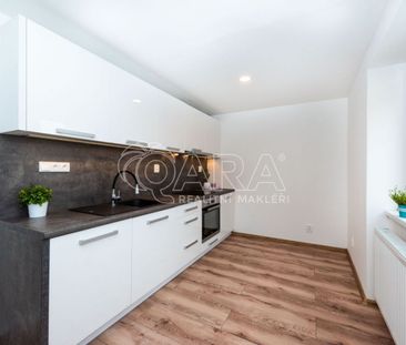 Pronájem bytu 2+1 58 m² - Fotografie 2