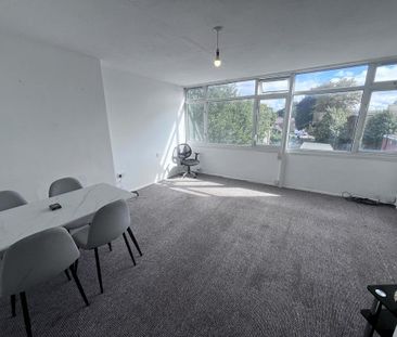 3 bedroom maisonette to rent - Photo 1