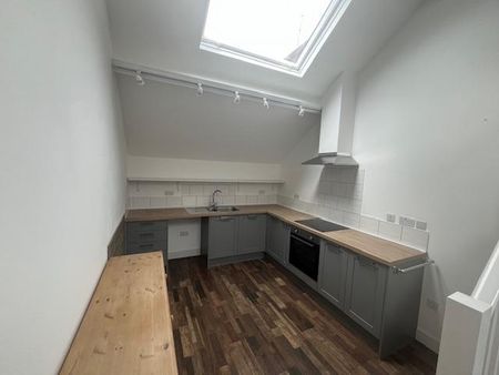 2 bedroom maisonette to rent - Photo 2