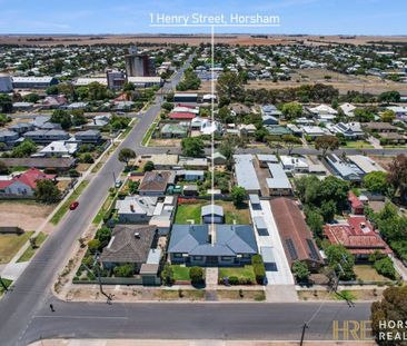 Modern Three-Bedroom Home Close to the CBD - Photo 6