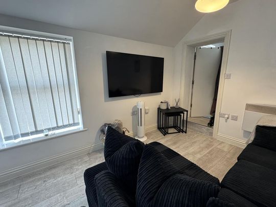 1 bedroom flat to rent - Photo 1