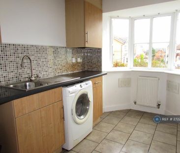 2 bedroom semi-detached house to rent - Photo 6