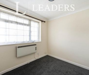 2 bedroom flat to rent - Photo 6