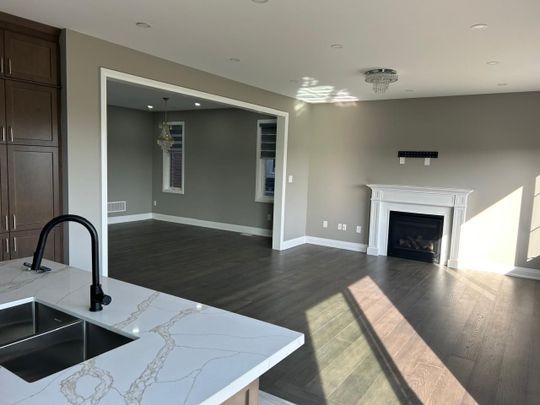 For Lease - 127 Yates Drive Unit# UPPER FLOOR ONLY, Milton, Ontario - Photo 1