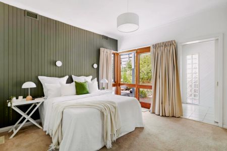 3 Bed, 2 Bath - Photo 5