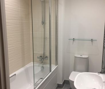 2 bedroom semi-detached house to rent - Photo 2