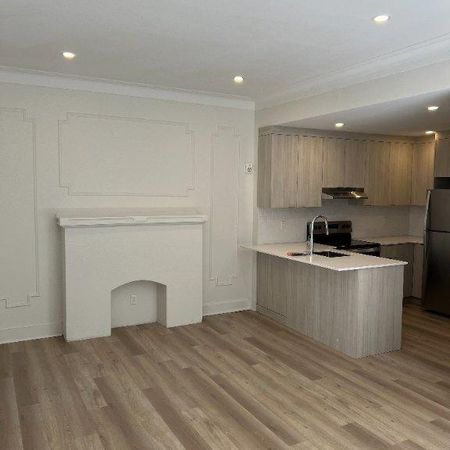 Fully Renovated 5.5 Apartments For November 1st, 2024 - A louer • For Rent - Photo 4