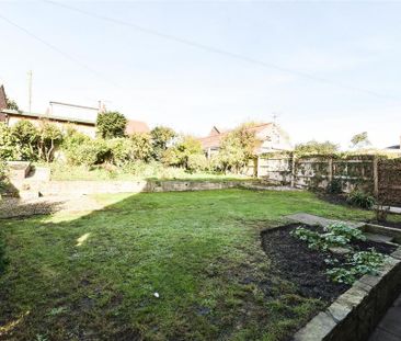 3 bedroom detached house to rent - Photo 4