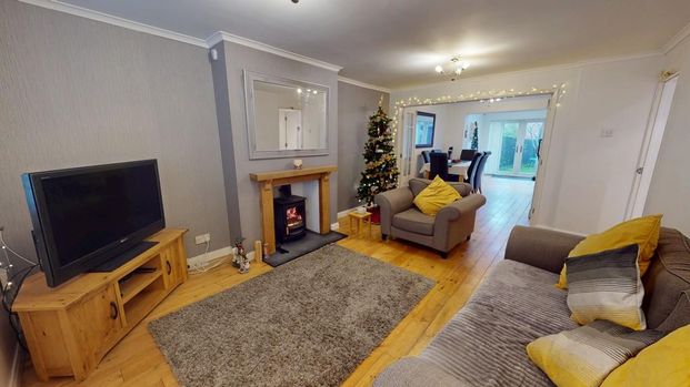 3 bedroom semi-detached house to rent - Photo 1