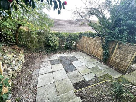 3 bedroom detached bungalow to rent - Photo 5