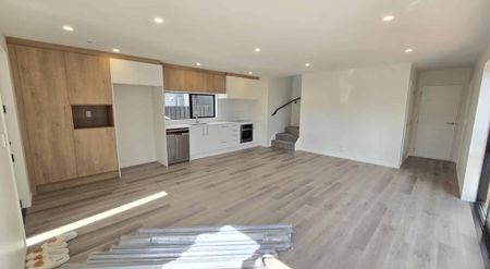Brand New Townhouse - Photo 5