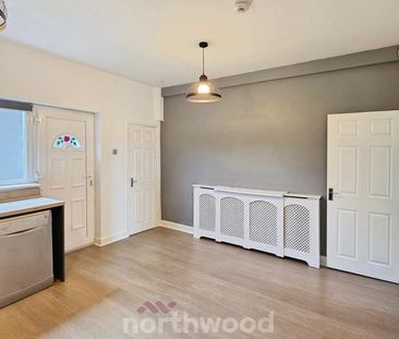 3 bedroom end of terrace house to rent - Photo 3