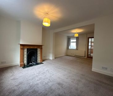 2 bedroom terraced house to rent - Photo 2
