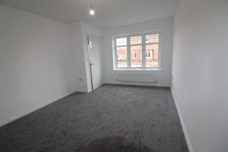 4 bedroom detached house to rent - Photo 2