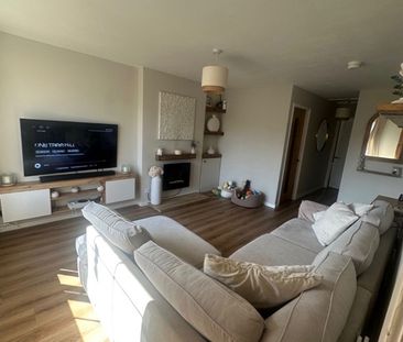 1 Bed Flat, Fieldway Close, LS13 - Photo 2