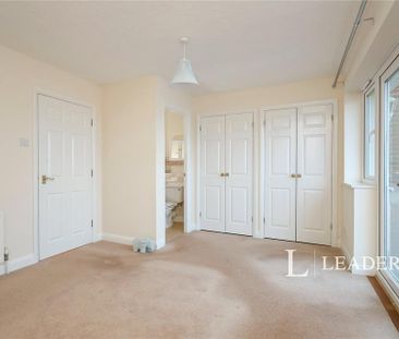 4 bedroom terraced house to rent - Photo 4