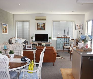 Modern 2BR Albany Apt with pools, spa and gym - Photo 4